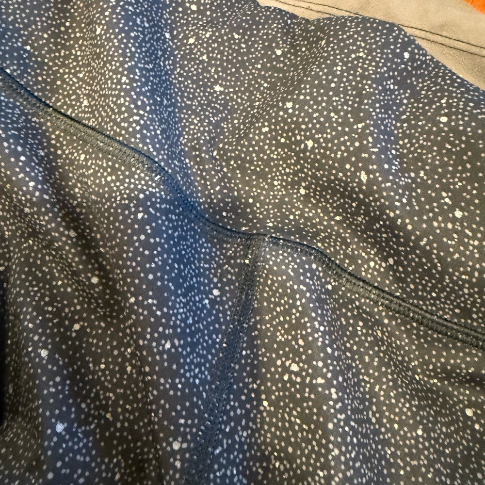 Athleta Black/Gray Reflective Rainier Leggings -- XL - Picture 6 of 6